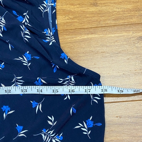 Ann Taylor Floral Tie Knot High Neck Sleeveless Blouse size Medium - Picture 8 of 9